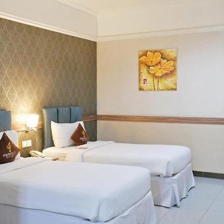 Amarelo Hotel Solo Εξωτερικό φωτογραφία
