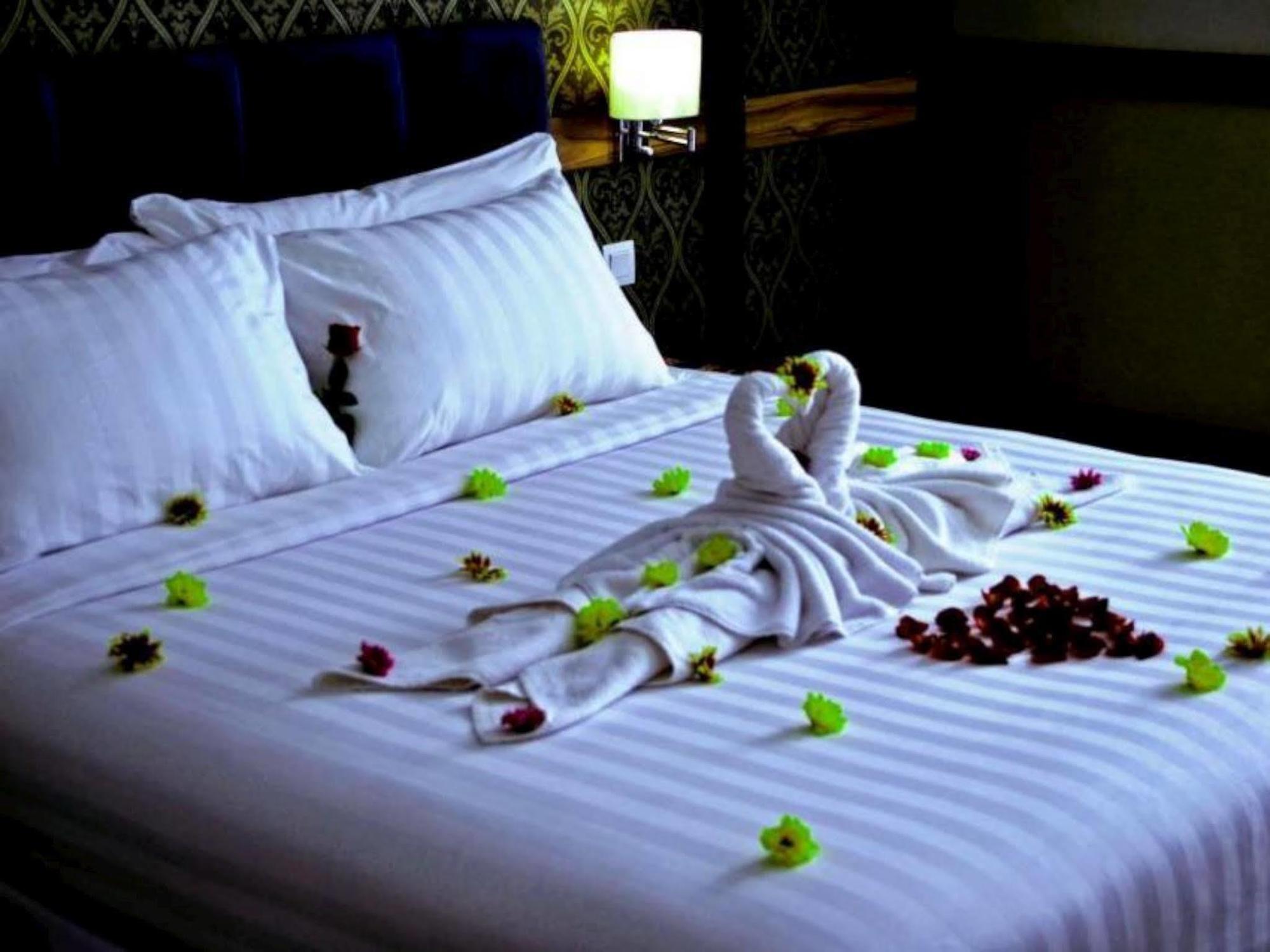 Amarelo Hotel Solo Εξωτερικό φωτογραφία